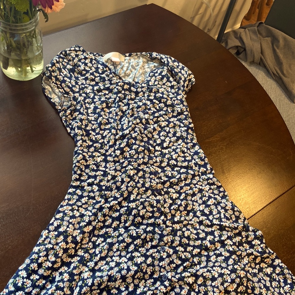 Flower button up front and tie back dress